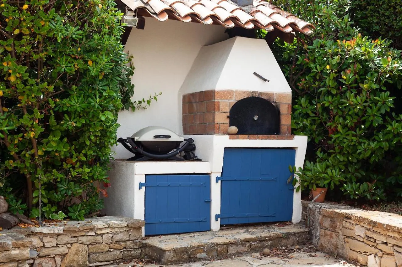Maison Bord De Mer Piscine Et Clim Bandol